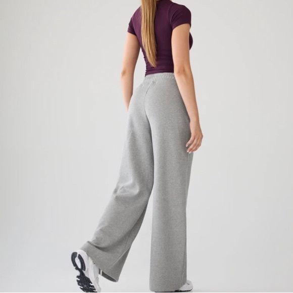 Women's Light Gray Wide-Leg Joggers